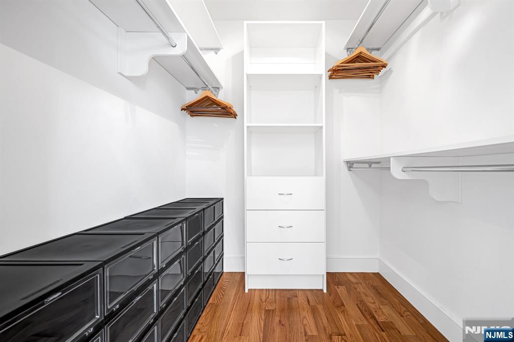 Walk in Closet
