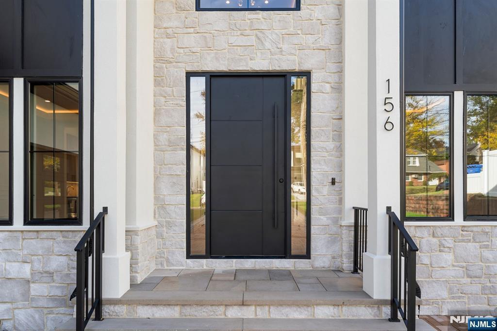 Homes for sale in Paramus, NJ | 156 Stuart St, Paramus, NJ 07652 | MLS# 26000913