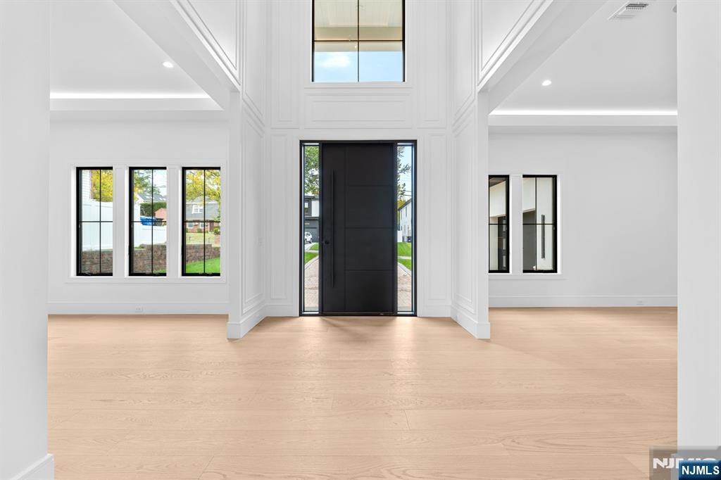 Homes for sale in Paramus, NJ | 156 Stuart St, Paramus, NJ 07652 | MLS# 26000913