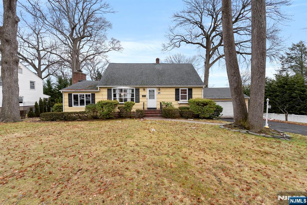 Homes for sale in Cresskill, NJ | 206 10th St, Cresskill, NJ 07626 | MLS# 26000987