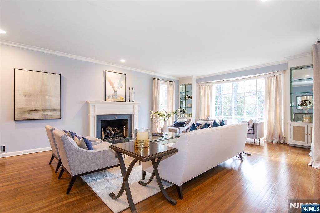 Homes for sale in Montclair, NJ | 112 Heller Wy, Montclair, NJ 07043 | MLS# 26001141