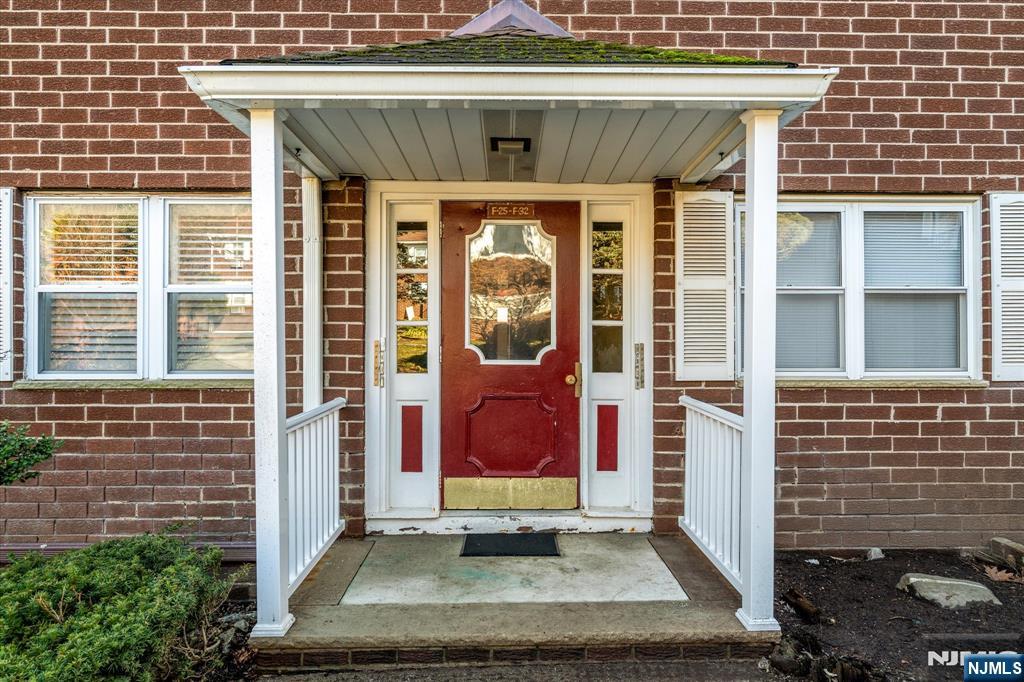 Homes for sale in Pompton Lakes, NJ | 100 Pierson Miller Dr #F32, Pompton Lakes, NJ 07442 | MLS# 26001315