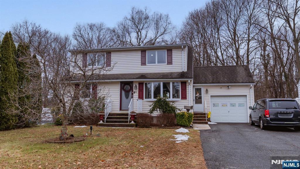 Homes for sale in Pequannock Township, NJ | 22 Greendale Ave, Pequannock Township, NJ 07444 | MLS# 26001316