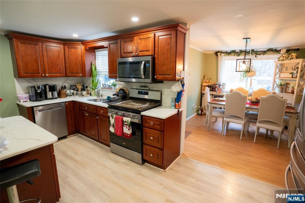 Homes for sale in Pequannock Township, NJ | 22 Greendale Ave, Pequannock Township, NJ 07444 | MLS# 26001316