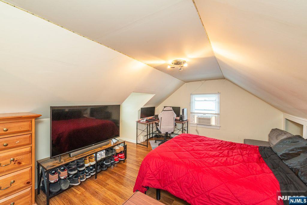 Homes for sale in Pompton Lakes, NJ | 1452 Lincoln Ave, Pompton Lakes, NJ 07442 | MLS# 26001414