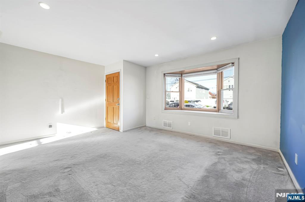 Homes for sale in Elmwood Park, NJ | 22 Falmouth Ave, Elmwood Park, NJ 07407 | MLS# 26001416