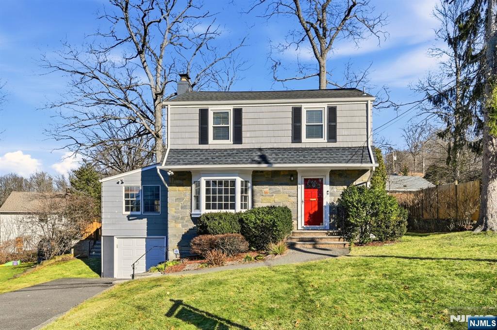 Homes for sale in Livingston, NJ | 34 W Lawn Rd, Livingston, NJ 07039 | MLS# 26001457