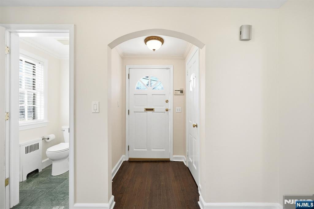 Homes for sale in Livingston, NJ | 34 W Lawn Rd, Livingston, NJ 07039 | MLS# 26001457