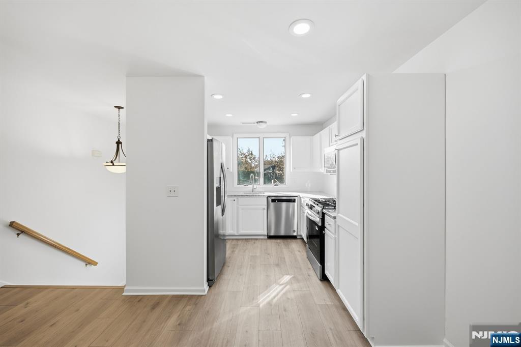 Homes for sale in Bloomingdale, NJ | 3 Mountain Ridge Rd, Bloomingdale, NJ 07403 | MLS# 26001552