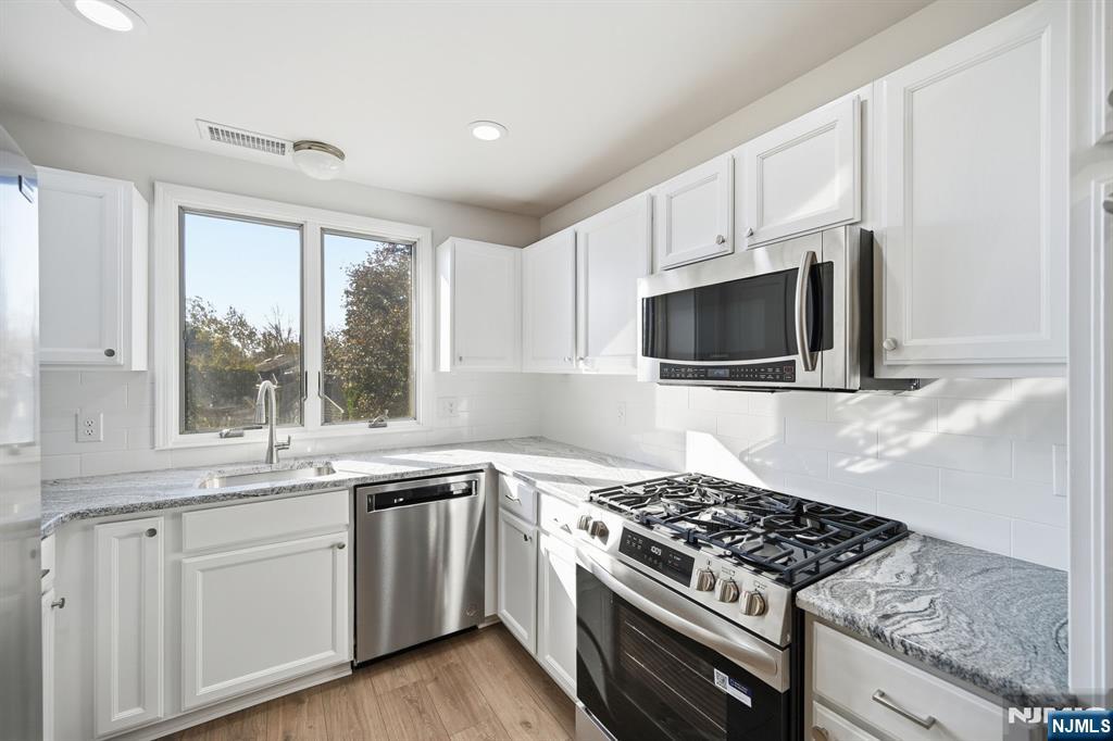 Homes for sale in Bloomingdale, NJ | 3 Mountain Ridge Rd, Bloomingdale, NJ 07403 | MLS# 26001552