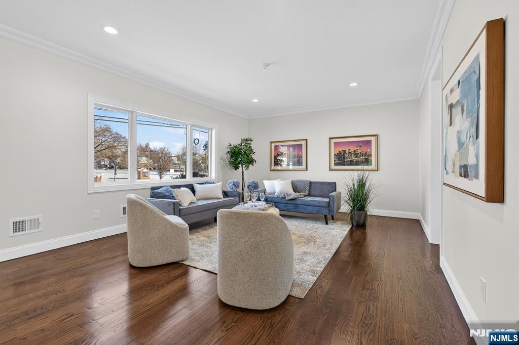 Homes for sale in Fair Lawn, NJ | 6 10 River Rd, Fair Lawn, NJ 07410 | MLS# 26001562