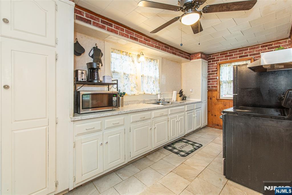 Homes for sale in Mount Olive Township, NJ | 6 Forest Rd, Mount Olive Township, NJ 07828 | MLS# 26001659