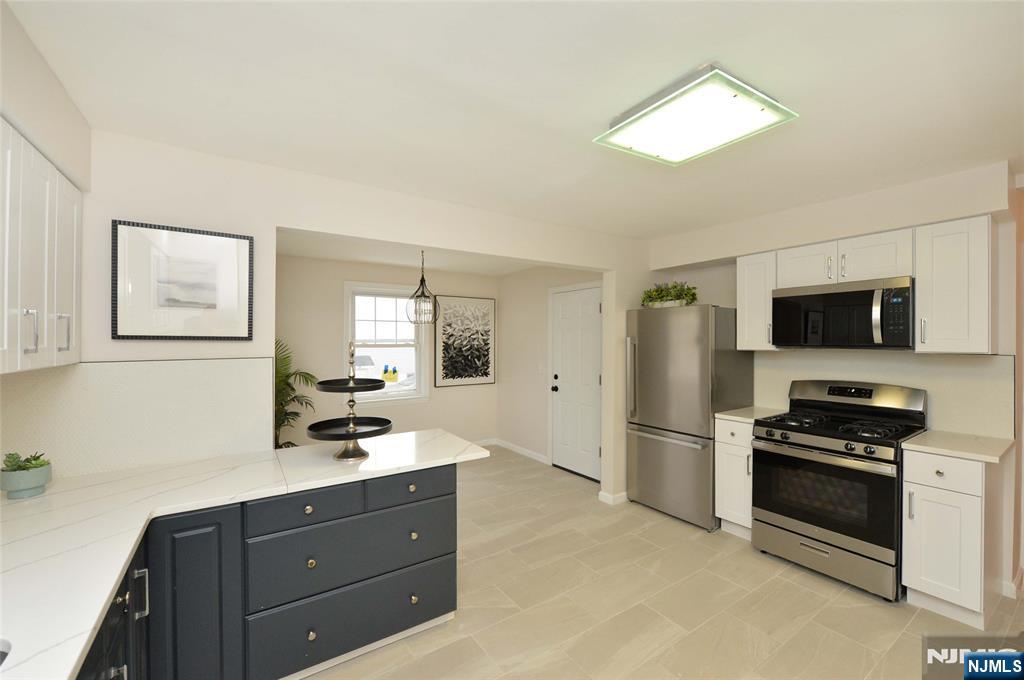 Homes for sale in Little Ferry, NJ | 16 Liberty St, Little Ferry, NJ 07643 | MLS# 26001699