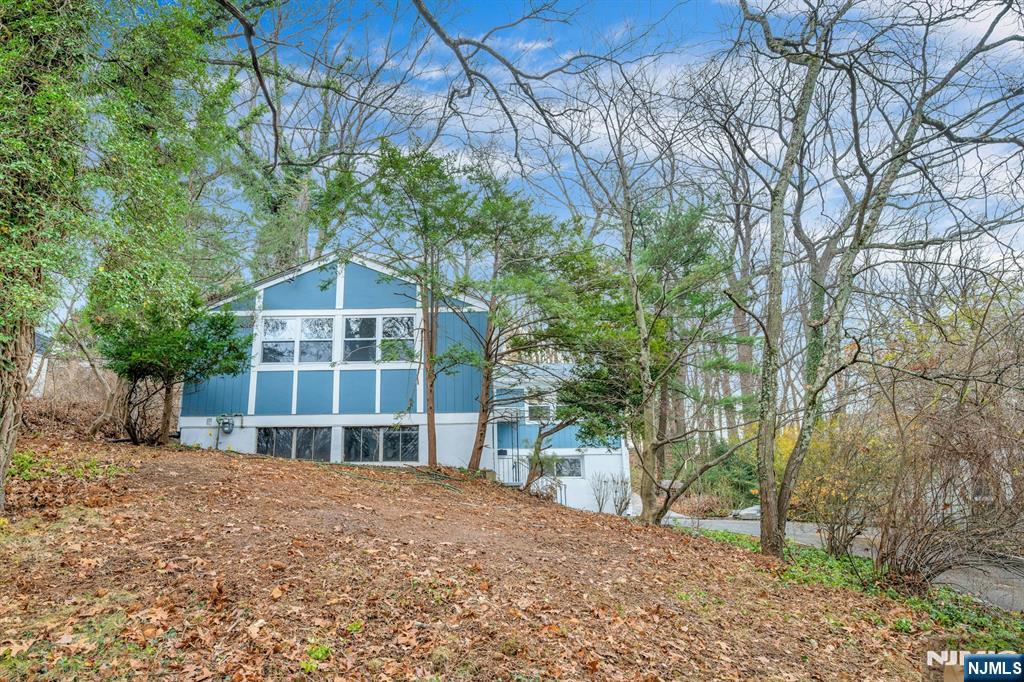 Homes for sale in Berkeley Heights, NJ | 49 Pine Grove Rd, Berkeley Heights, NJ 07922 | MLS# 26001746