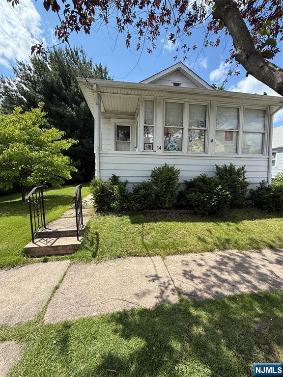 Homes for sale in Fair Lawn, NJ | 14 Heights Ave, Fair Lawn, NJ 07410 | MLS# 26001859