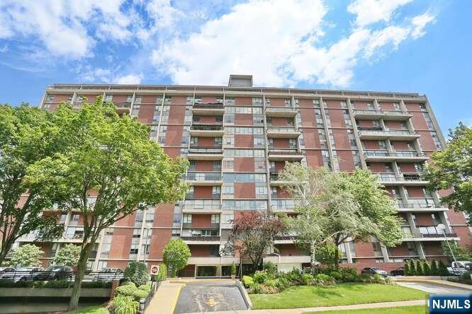 $262,500 Co-op
