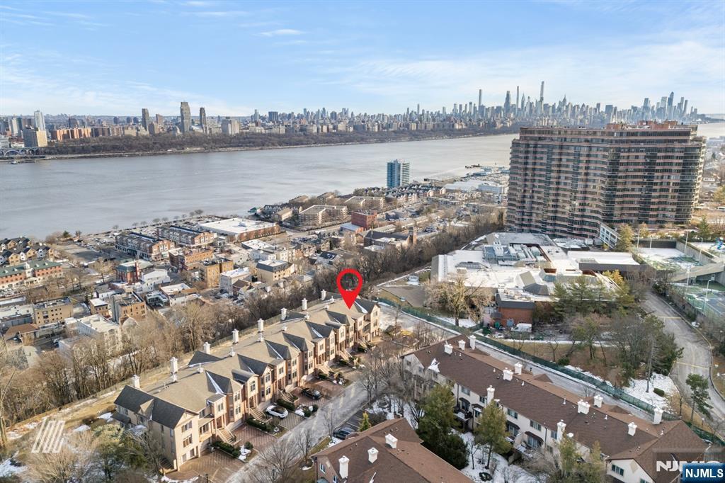 $1,750,000 Townhouse