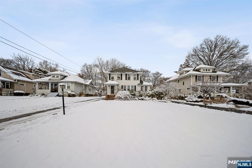 Homes for sale in Hawthorne, NJ | 367 Van Winkle Ave, Hawthorne, NJ 07506 | MLS# 26002065