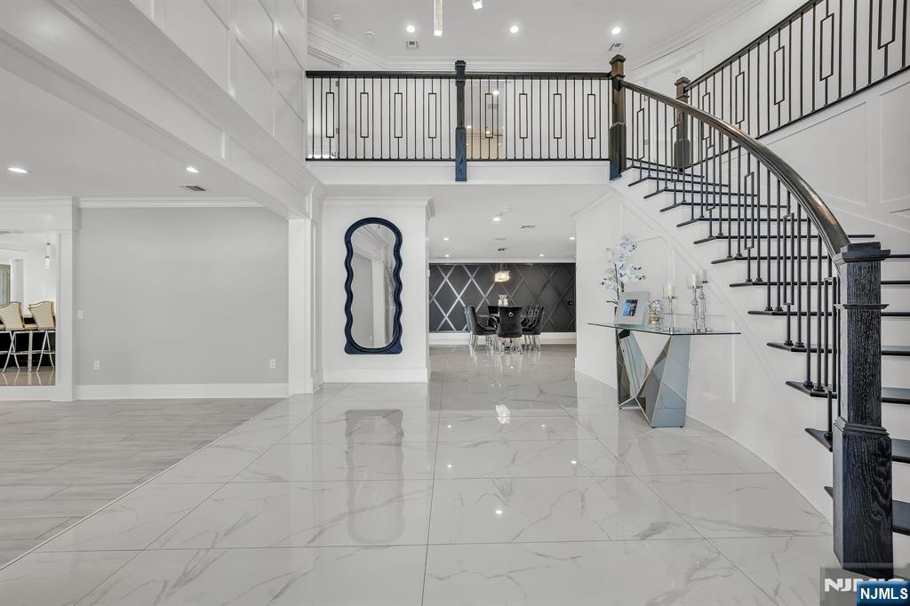 Homes for sale in Franklin Lakes, NJ | 315 Freemans Ln, Franklin Lakes, NJ 07417 | MLS# 26002092