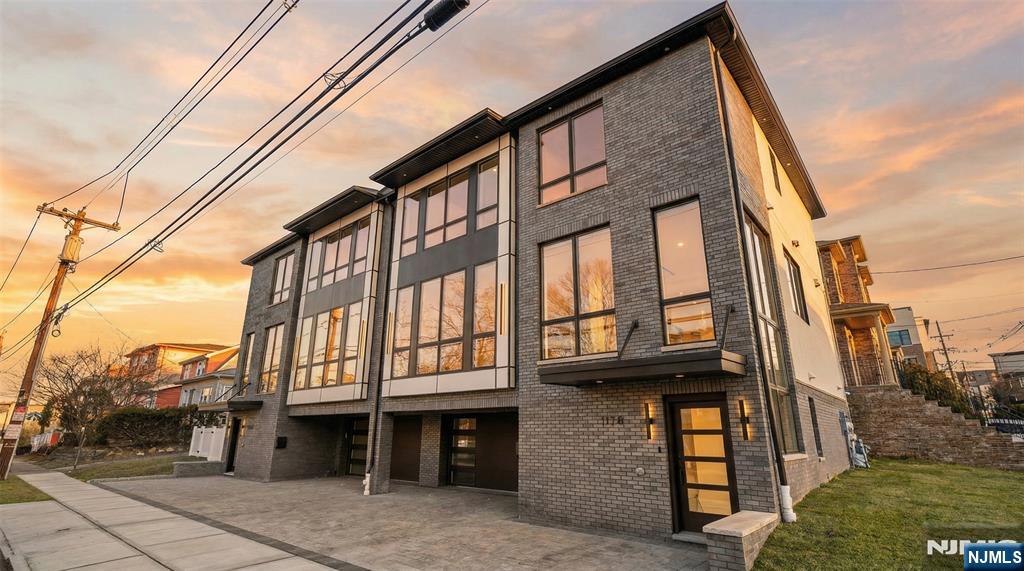 Homes for sale in Palisades Park, NJ | 117 Henry St, Palisades Park, NJ 07650 | MLS# 26002096