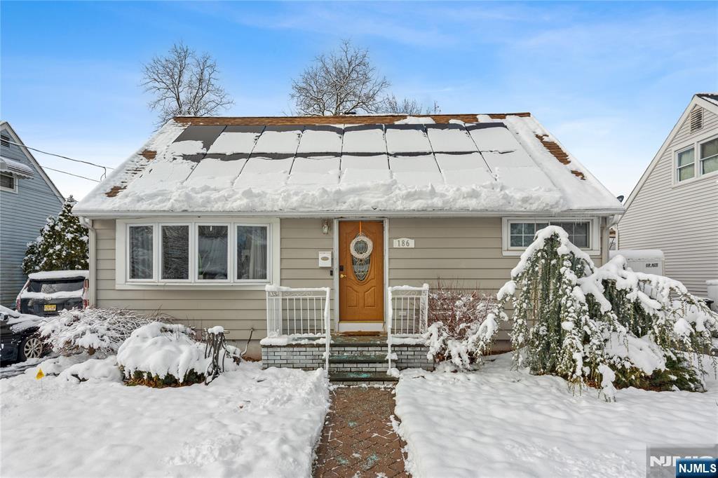 Homes for sale in Hawthorne, NJ | 186 10th Ave, Hawthorne, NJ 07506 | MLS# 26002278