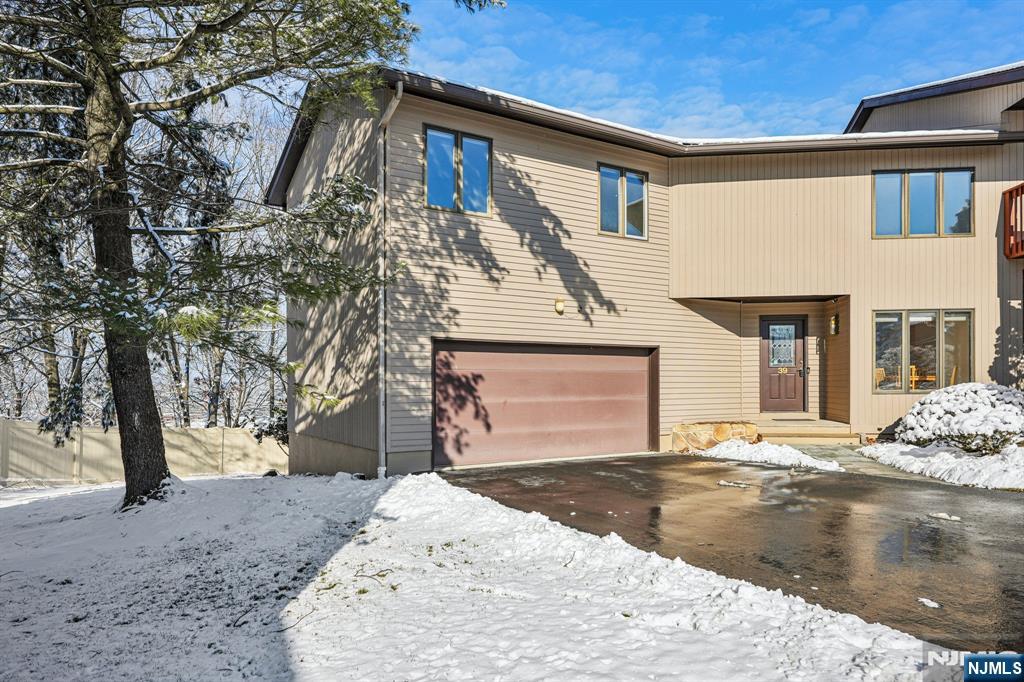 Homes for sale in Woodland Park, NJ | 39 Cedarwood, Woodland Park, NJ 07424 | MLS# 26002287