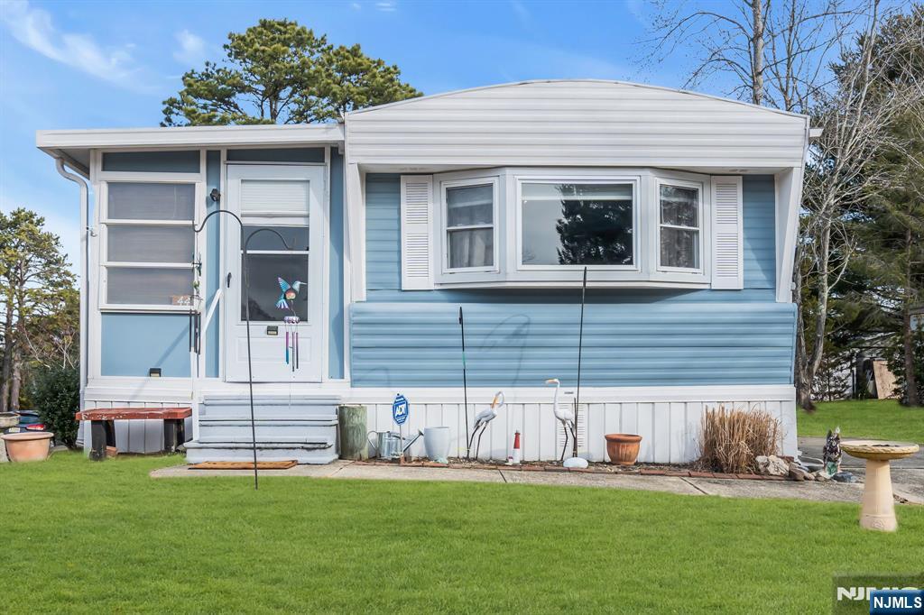 Homes for sale in Barnegat, NJ | 44 Nancy Ln, Barnegat, NJ 08005 | MLS# 26002290