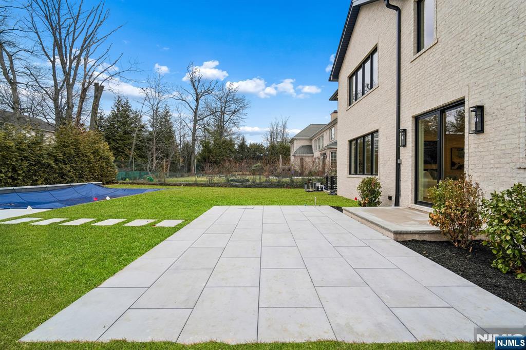 Homes for sale in Englewood Cliffs, NJ | 50 Roberts Rd, Englewood Cliffs, NJ 07632 | MLS# 26002406