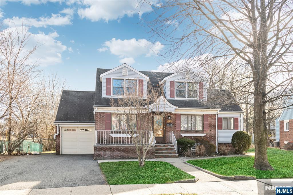 Homes for sale in Fair Lawn, NJ | 27 10 Urban Pl, Fair Lawn, NJ 07410 | MLS# 26002437