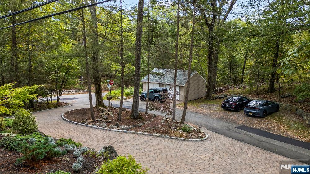 Homes for sale in Bloomingdale, NJ | 68 High Point Rd, Bloomingdale, NJ 07403 | MLS# 26002448