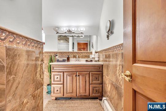 Homes for sale in Bloomingdale, NJ | 68 High Point Rd, Bloomingdale, NJ 07403 | MLS# 26002448