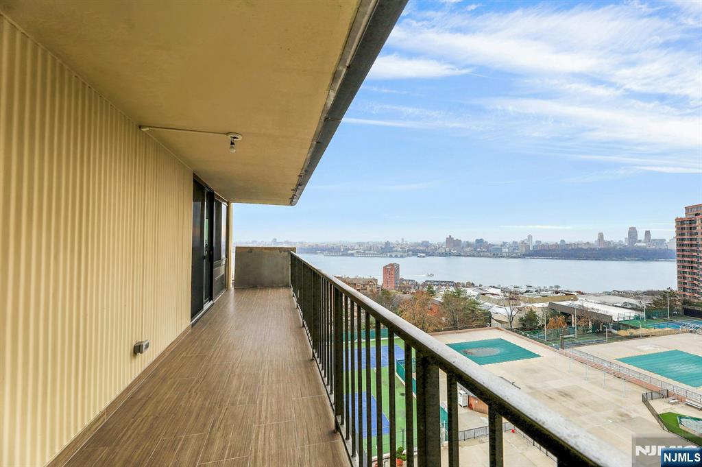 Homes for sale in Cliffside Park, NJ | 300 Winston #910, Cliffside Park, NJ 07010 | MLS# 26002508