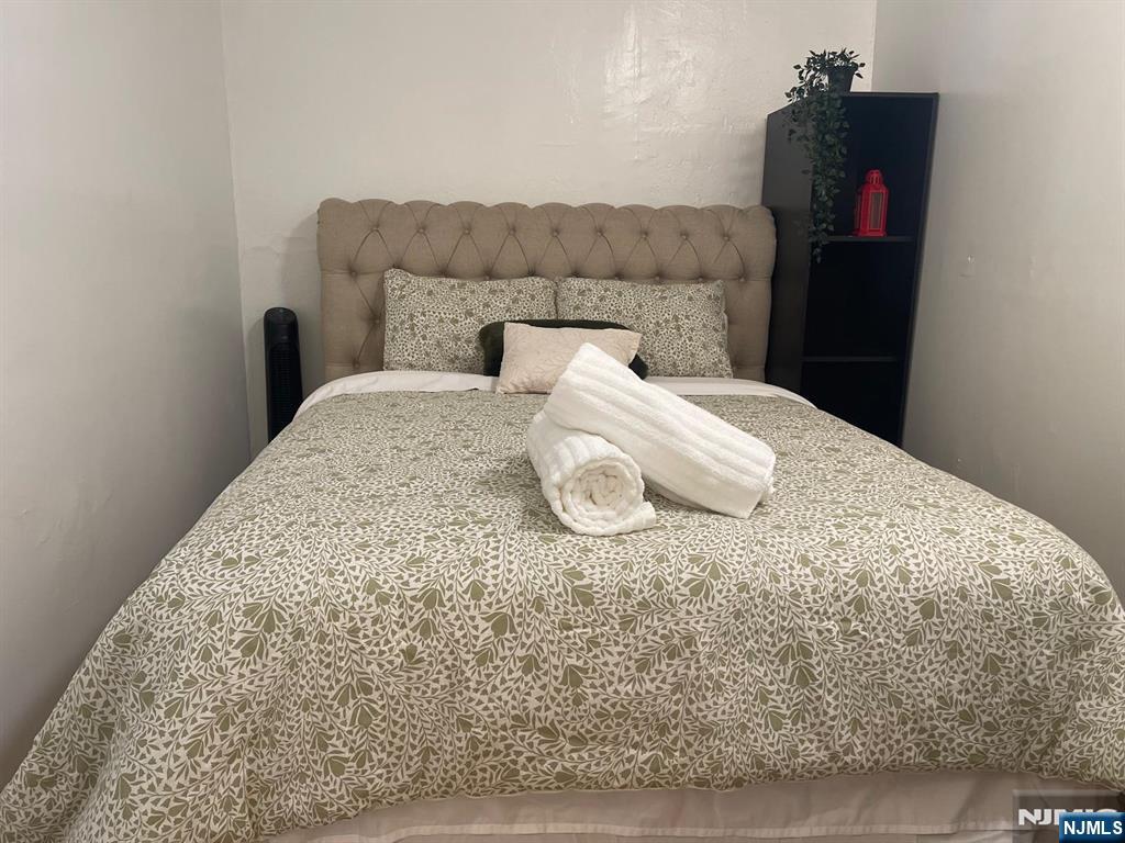 Homes for sale in Elmwood Park, NJ | 88 Fournier Crescent, Elmwood Park, NJ 07407 | MLS# 26002755