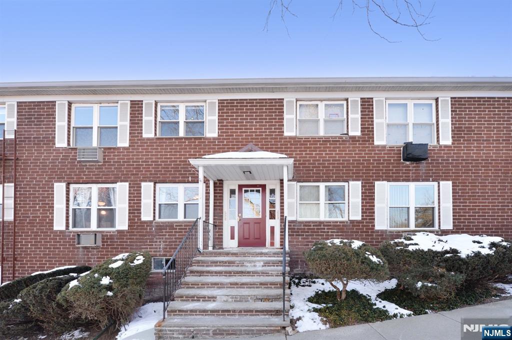 Homes for sale in Pompton Lakes, NJ | 100 Pierson Miller #E4, Pompton Lakes, NJ 07442 | MLS# 26002786