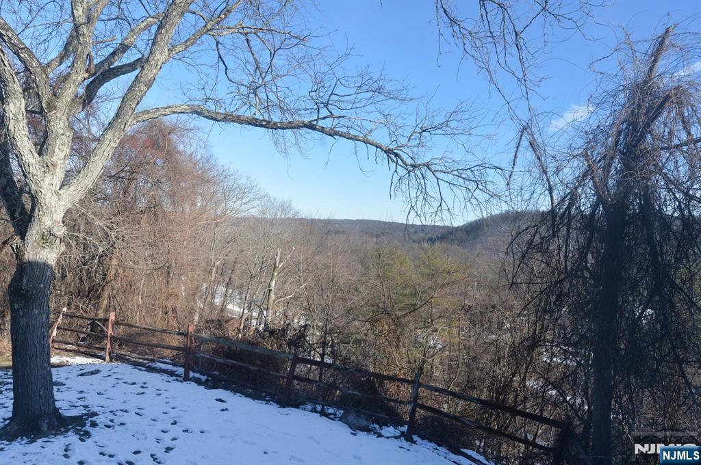 Homes for sale in Pompton Lakes, NJ | 100 Pierson Miller #E4, Pompton Lakes, NJ 07442 | MLS# 26002786